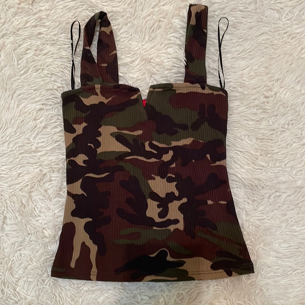 GUESS crop top